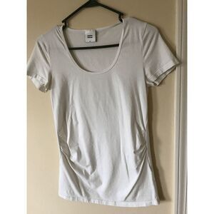 Mama licious  Maternity soft white super soft strechable fabric Tee M